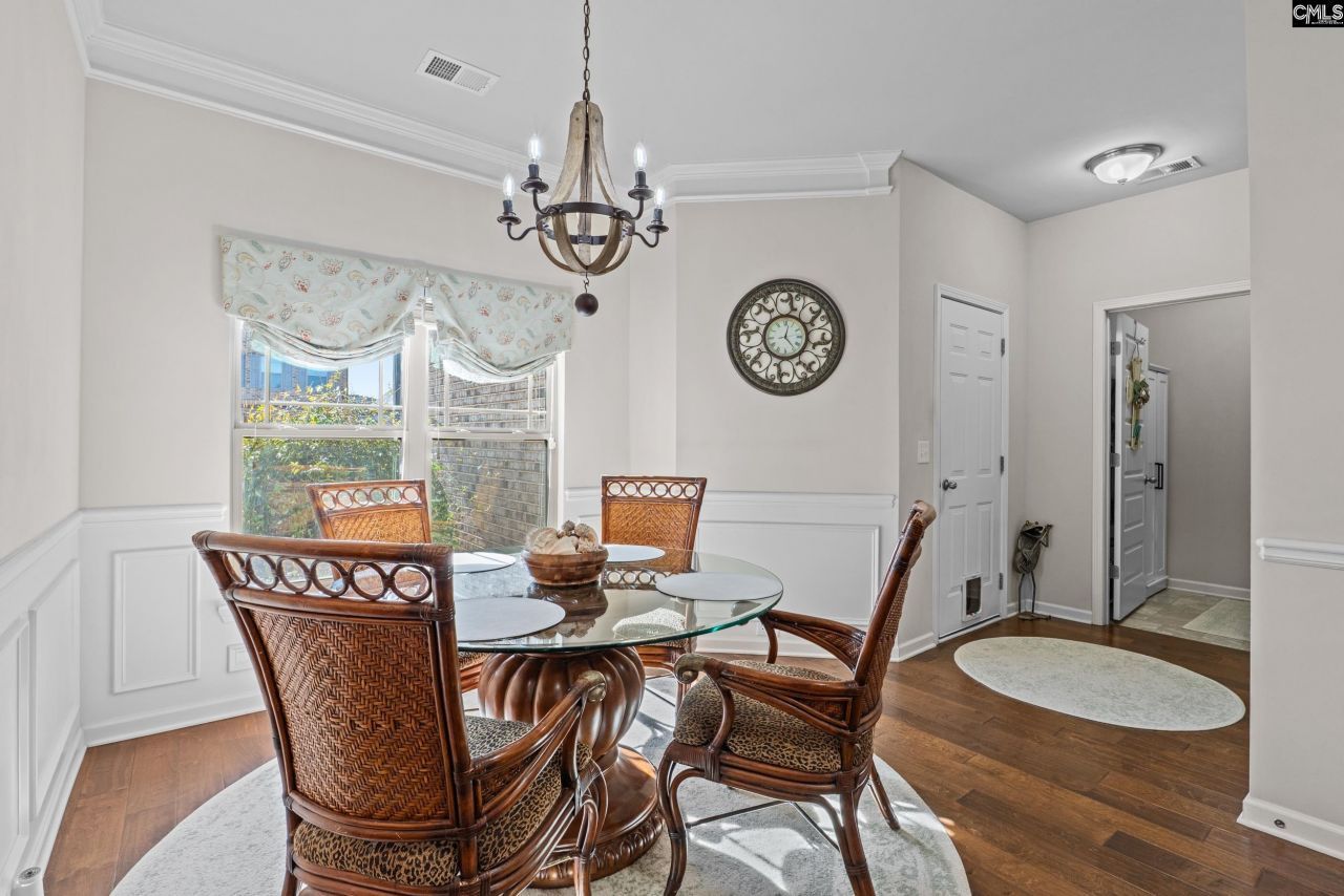 317 Grey Oaks Court  Photo 5