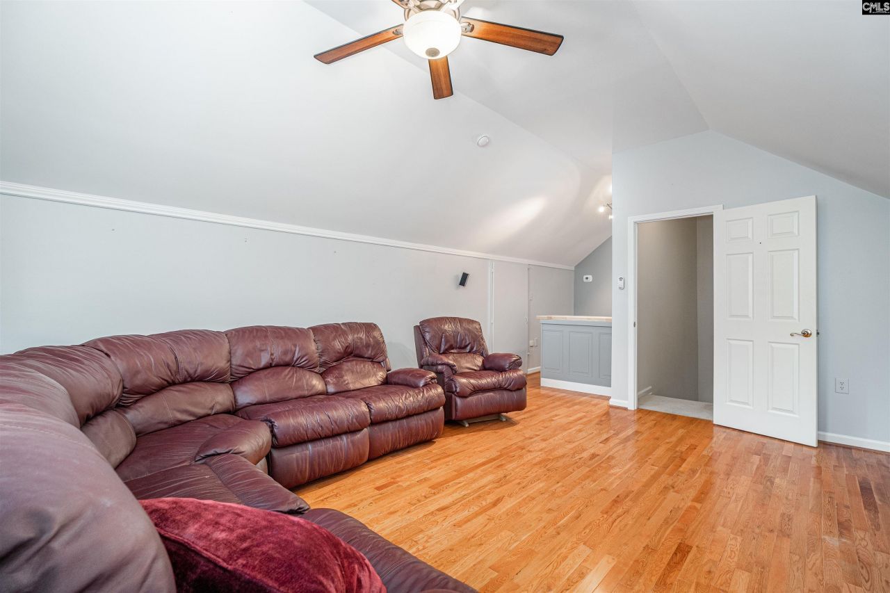 573 Wateroak Trail Photo 33