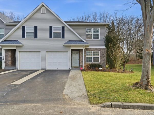 307 Medea Way, Central Islip, NY 11722