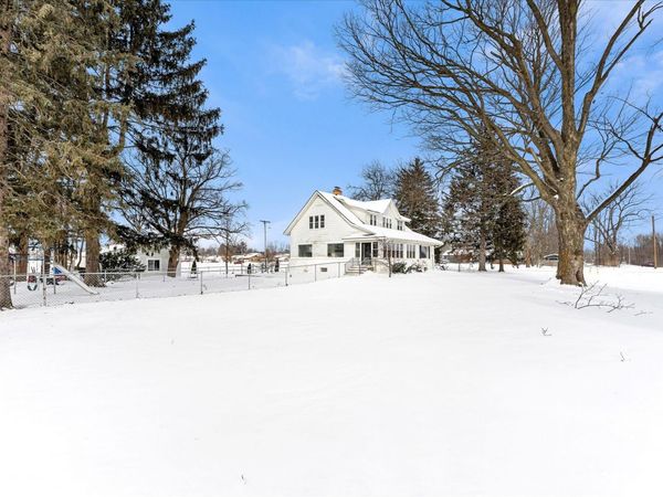 4391 Fruit Ridge Avenue NW, Grand Rapids, MI 49544