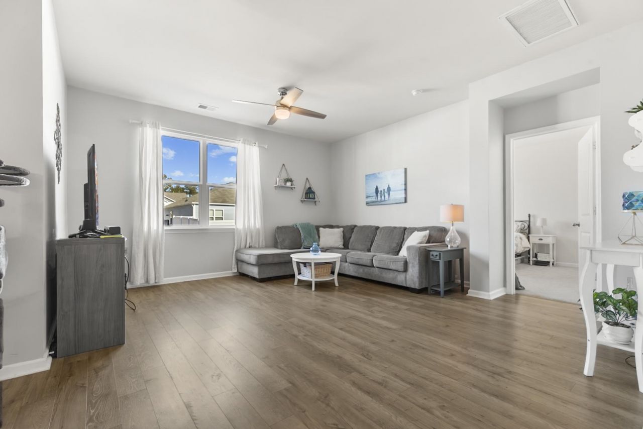 1031 Laurens Mill Dr. Photo 21