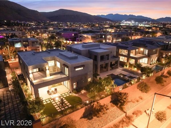 6194 Amber View Street, Las Vegas, NV 89135