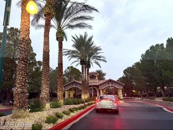 11023 Carberry Hill Street, Las Vegas, NV 89141