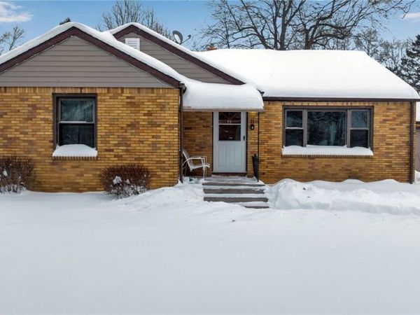 11 Cemetery Road, Lancaster, NY 14086