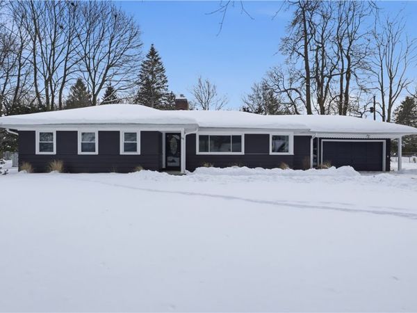 39 Scotch Lane, Irondequoit, NY 14617