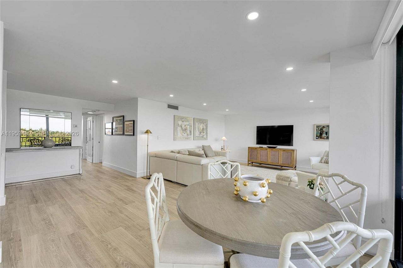 936 Intracoastal Dr, Unit 7G, Fort Lauderdale, FL 33304 Photo