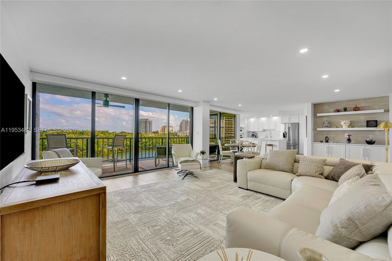 936 Intracoastal Dr, Unit 7G, Fort Lauderdale, FL 33304 Photo