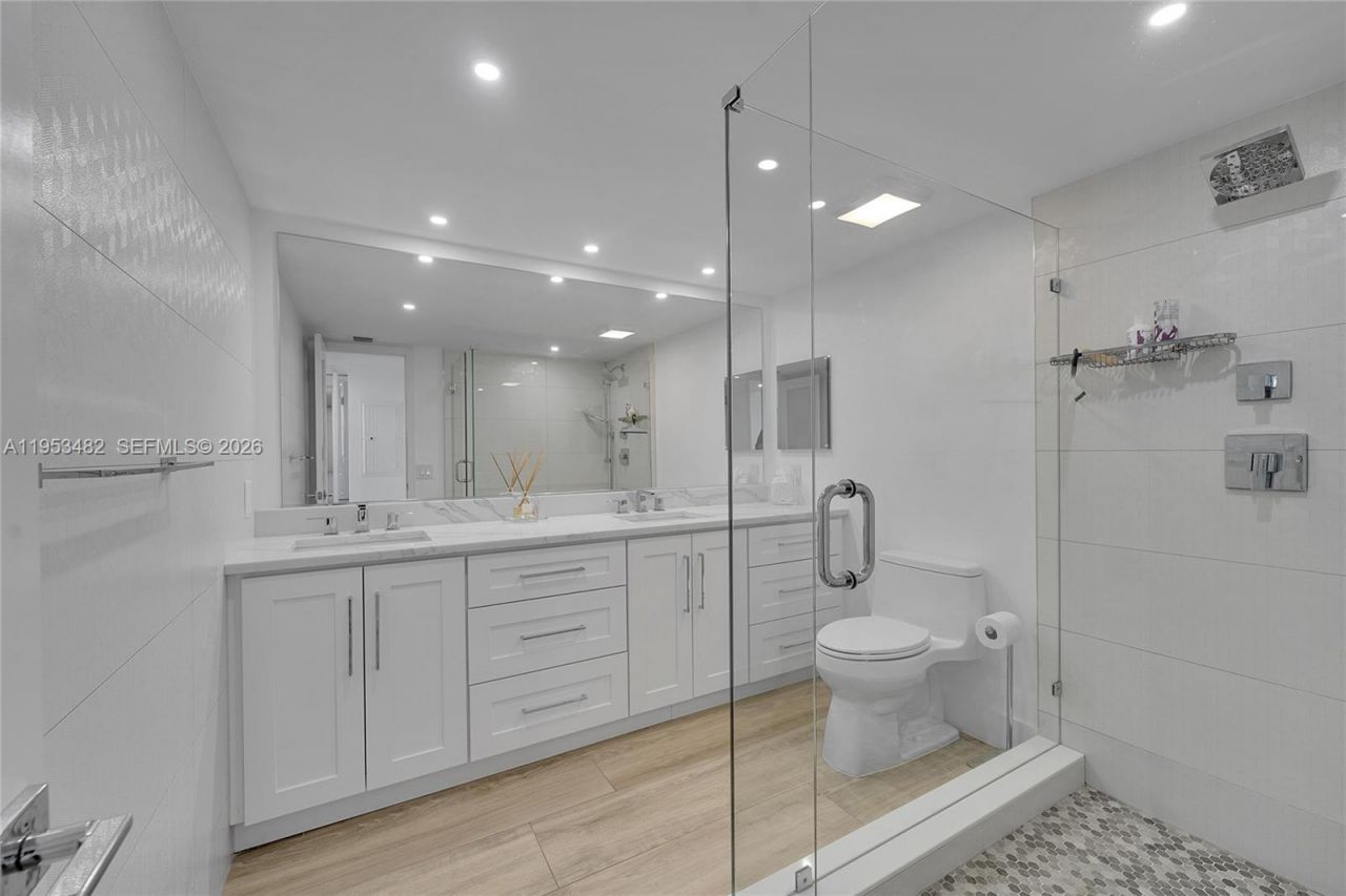 936 Intracoastal Dr, Unit 7G, Fort Lauderdale, FL 33304 Photo