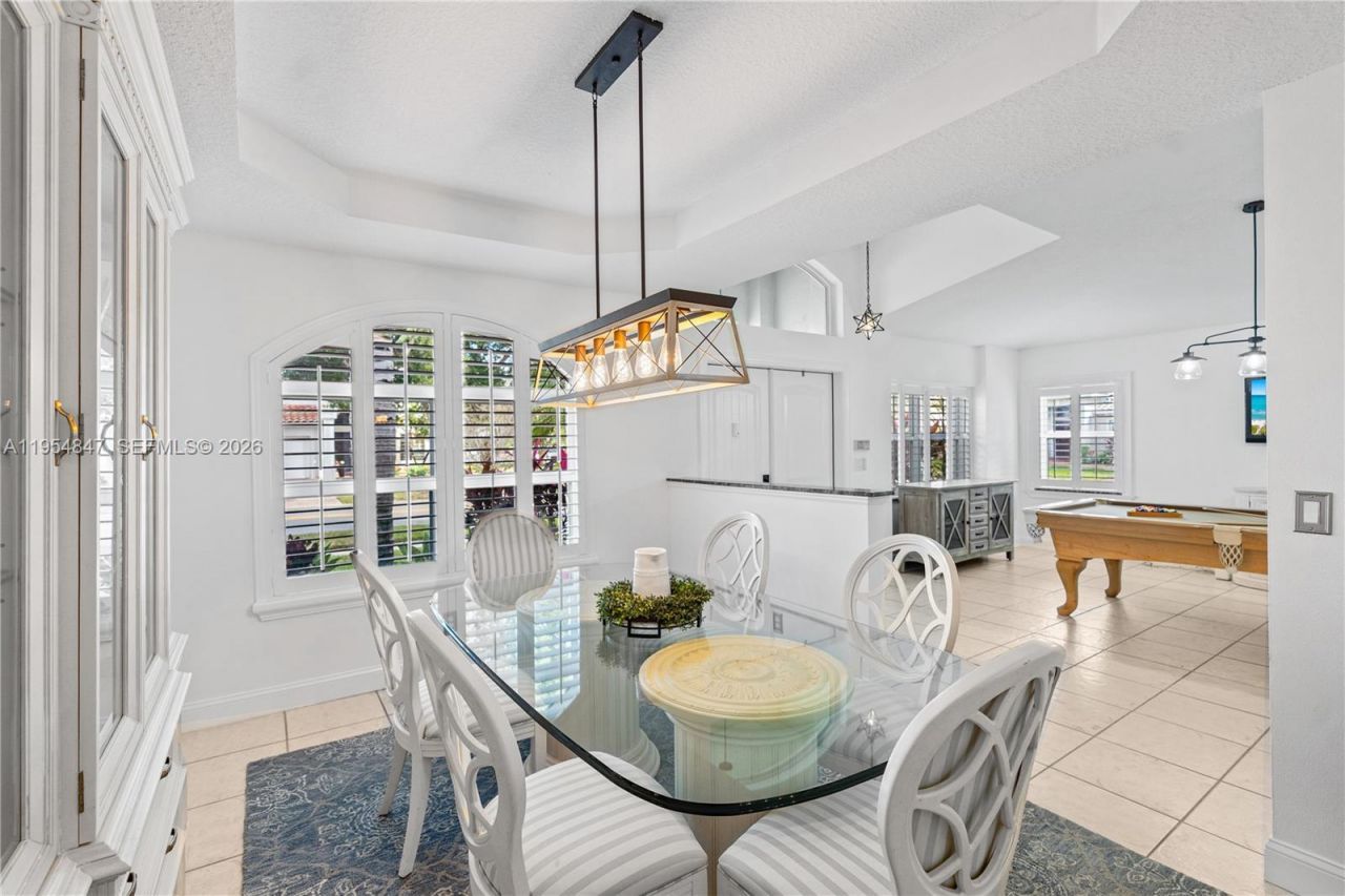 1024 NW 184th Way, Pembroke Pines, FL 33029 Photo