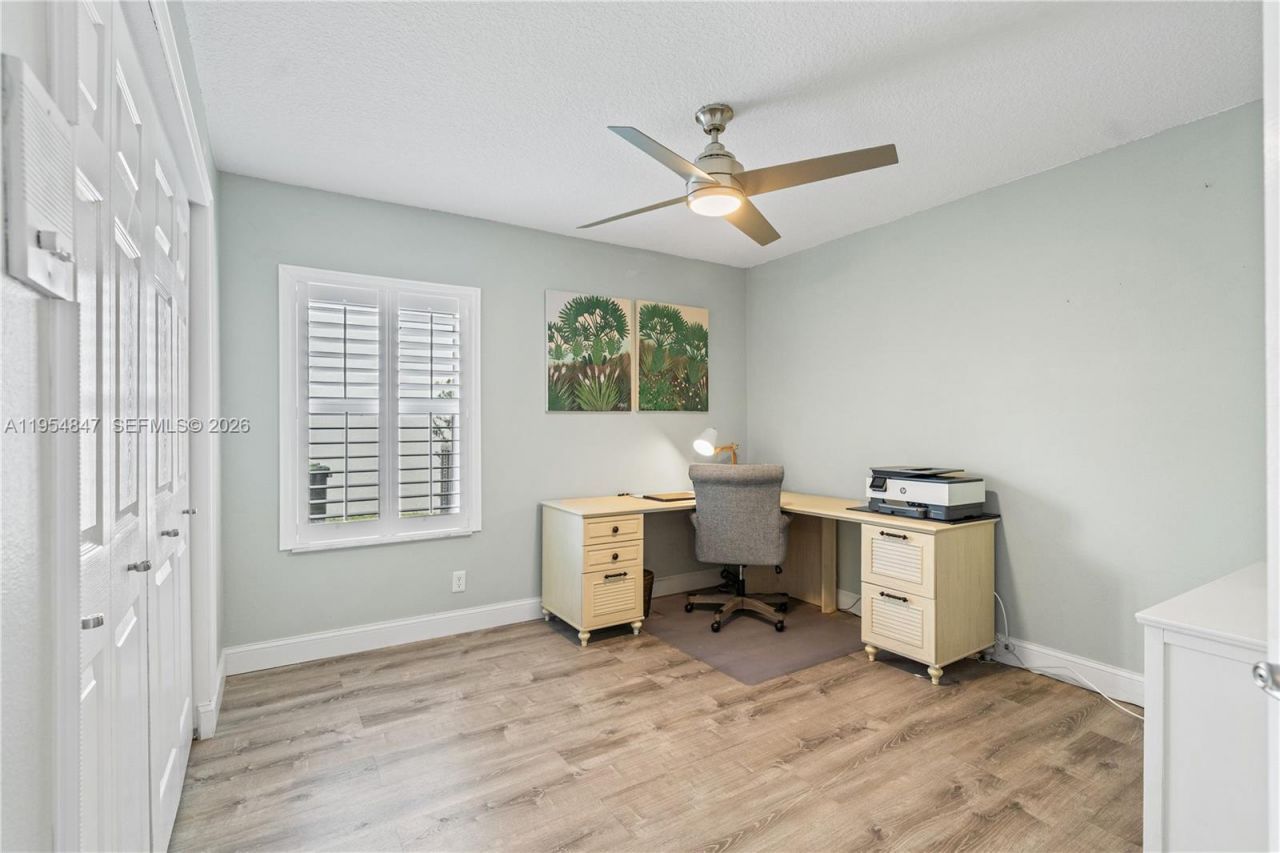 1024 NW 184th Way, Pembroke Pines, FL 33029 Photo