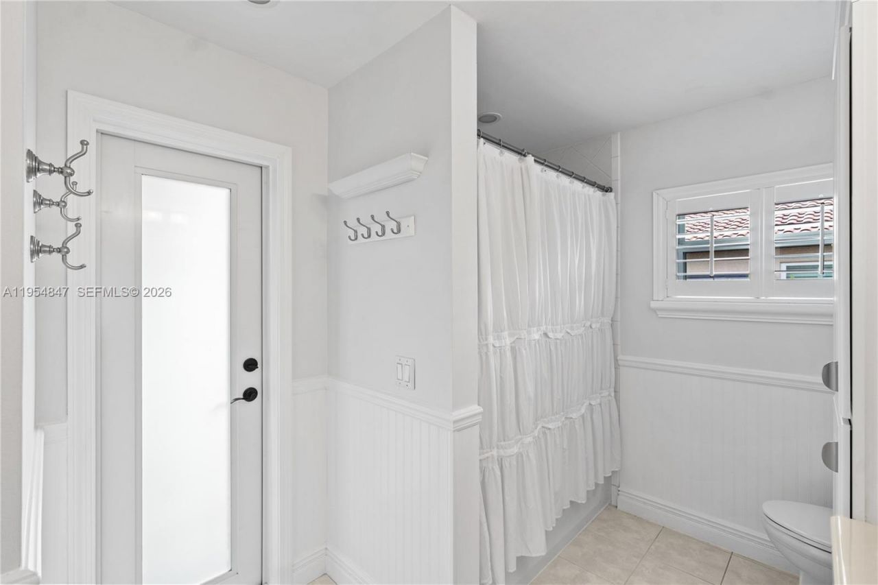 1024 NW 184th Way, Pembroke Pines, FL 33029 Photo