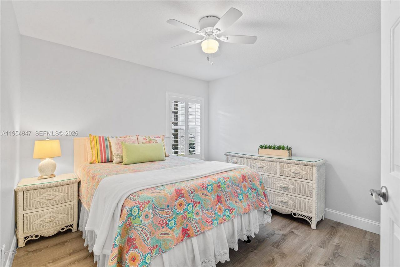 1024 NW 184th Way, Pembroke Pines, FL 33029 Photo