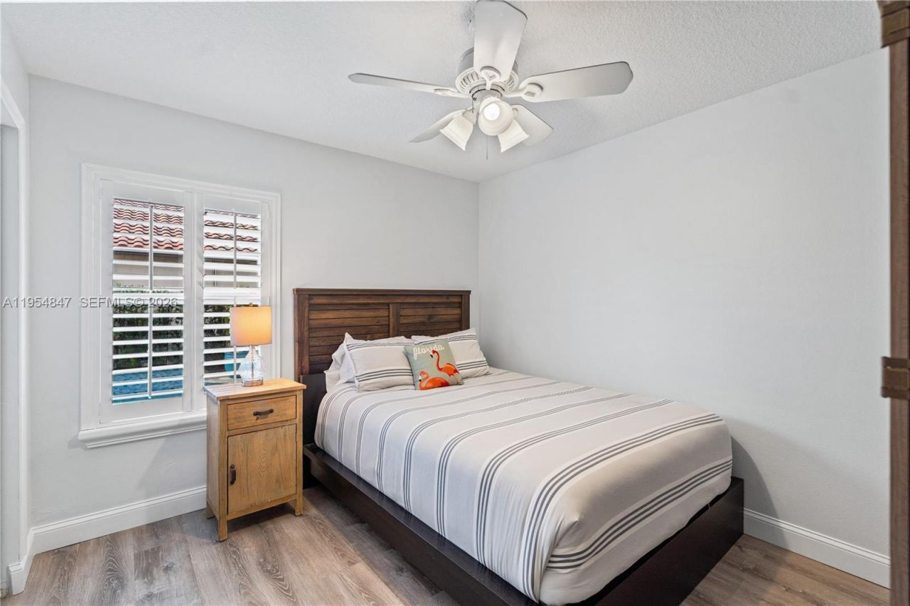 1024 NW 184th Way, Pembroke Pines, FL 33029 Photo