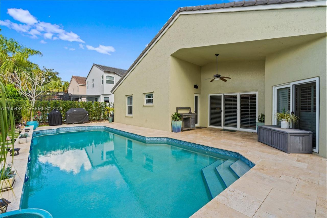 1024 NW 184th Way, Pembroke Pines, FL 33029 Photo