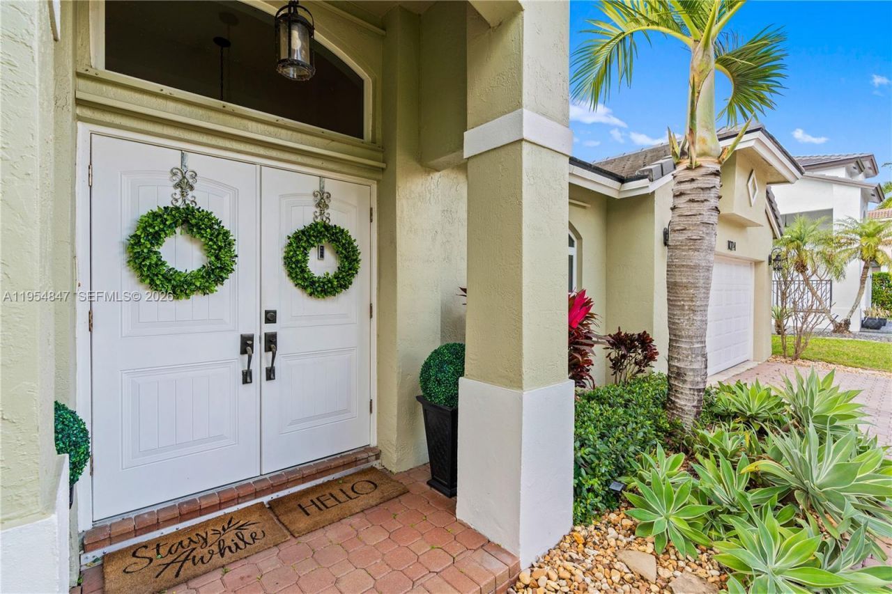 1024 NW 184th Way, Pembroke Pines, FL 33029 Photo