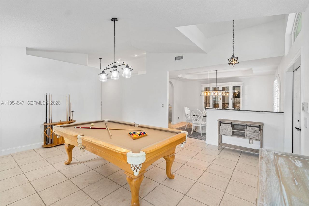 1024 NW 184th Way, Pembroke Pines, FL 33029 Photo