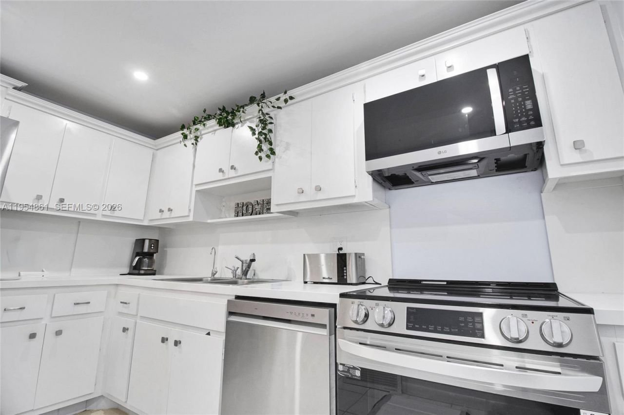 555 NW 4th Ave, Unit 4150, Boca Raton, FL 33432 Photo