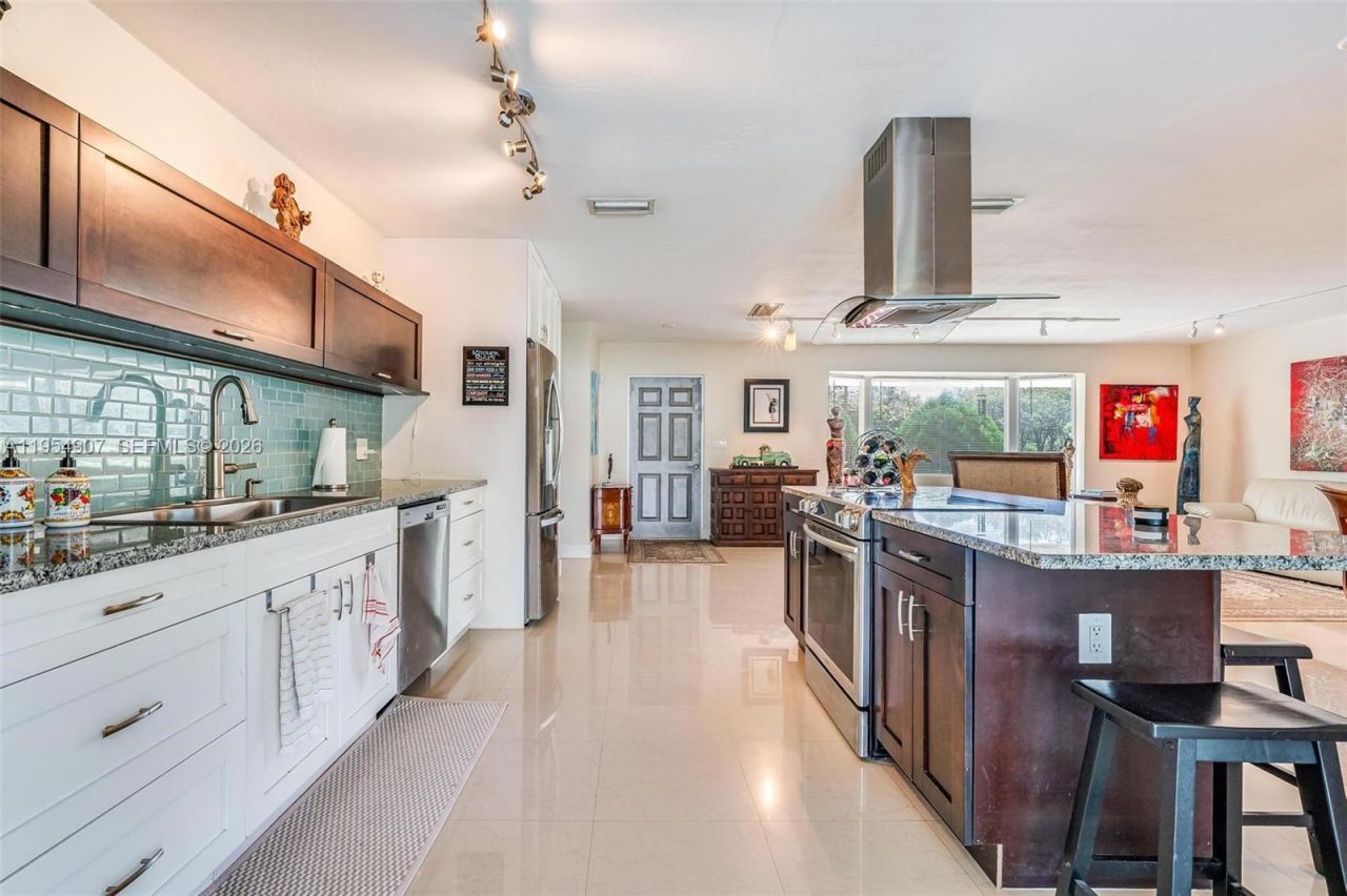 8761 Ridgeland Dr, Cutler Bay, FL 33157 Photo