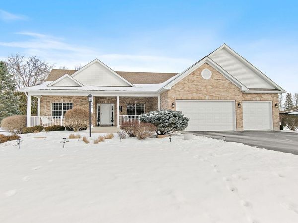 560 Ellen Court, Woodstock, IL 60098