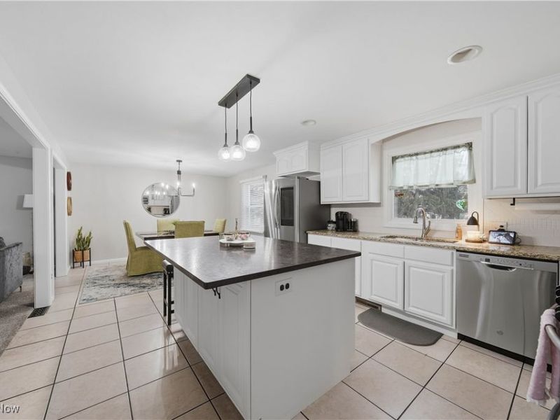 762 Summit Circle SE, North Canton, OH 44720 Photo 13