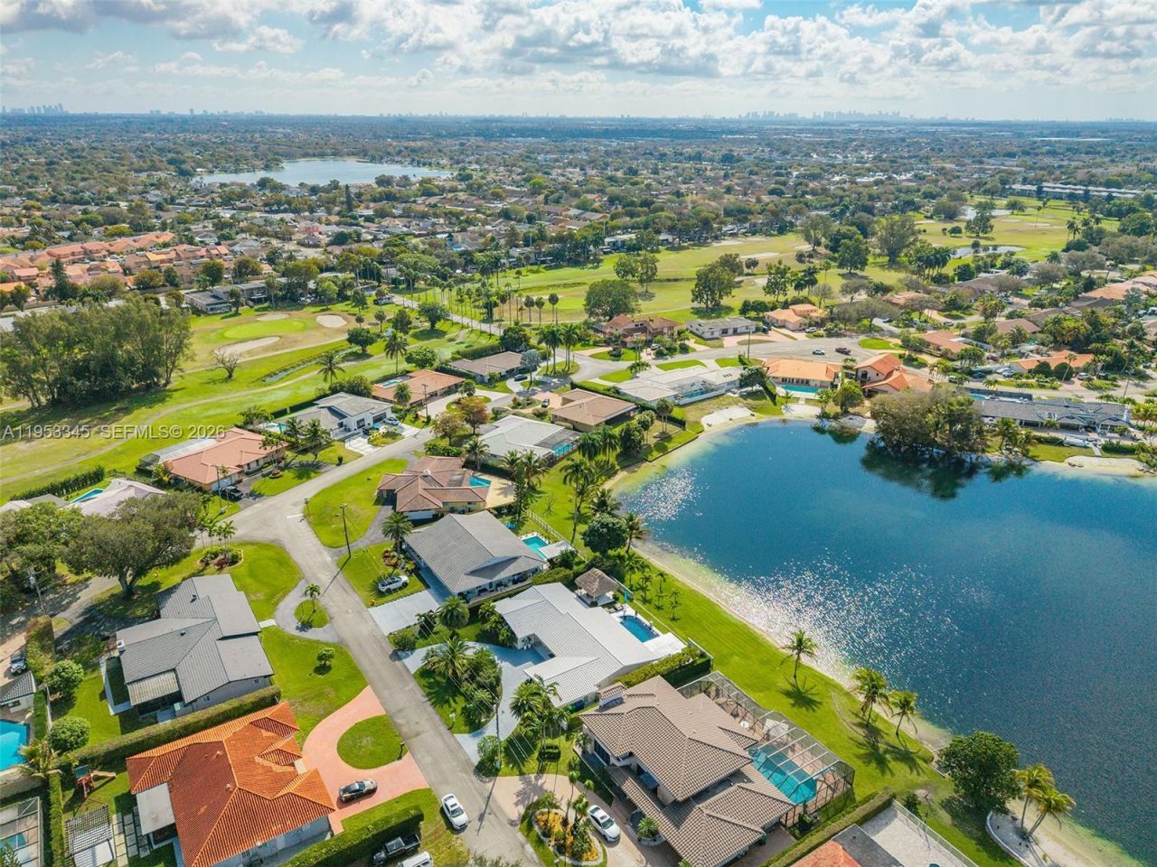 6830 Winged Foot Dr, Hialeah, FL 33015 Photo