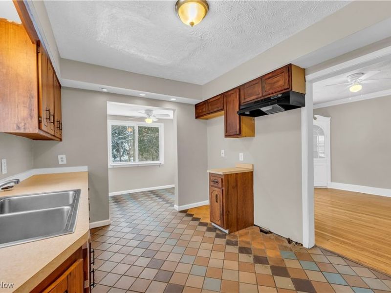 1599 Felton Road, Euclid, OH 44121 Photo 13