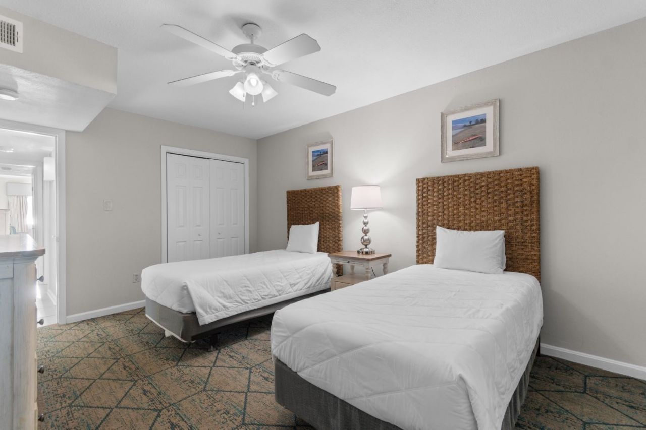 1011 S Ocean Blvd. Photo 19