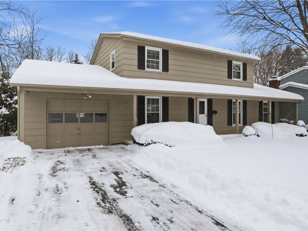136 True Hickory Drive, Rochester, NY 14615
