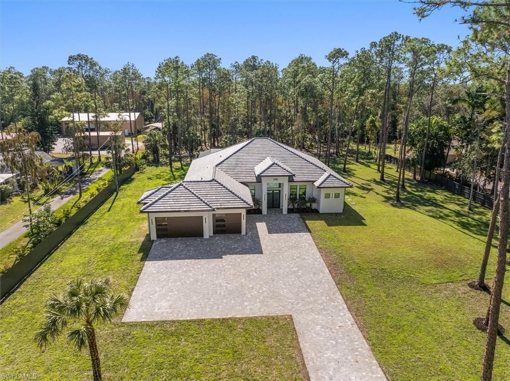 5080 Hickory Wood Dr, Naples, FL 34119 Photo