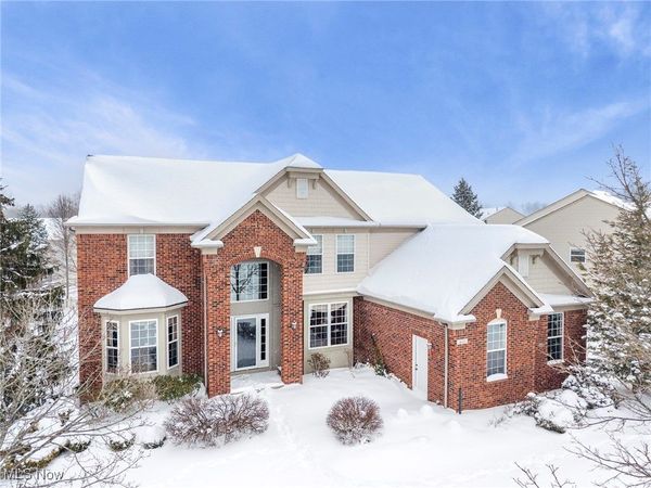 421 Carrington Lane, Broadview Heights, OH 44147