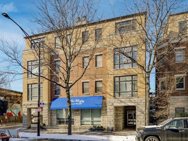 3418 N Ashland Avenue, Unit 4N, Chicago, IL 60657