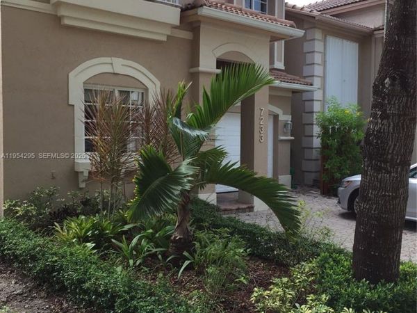 7233 NW 113th Ct, Doral, FL 33178