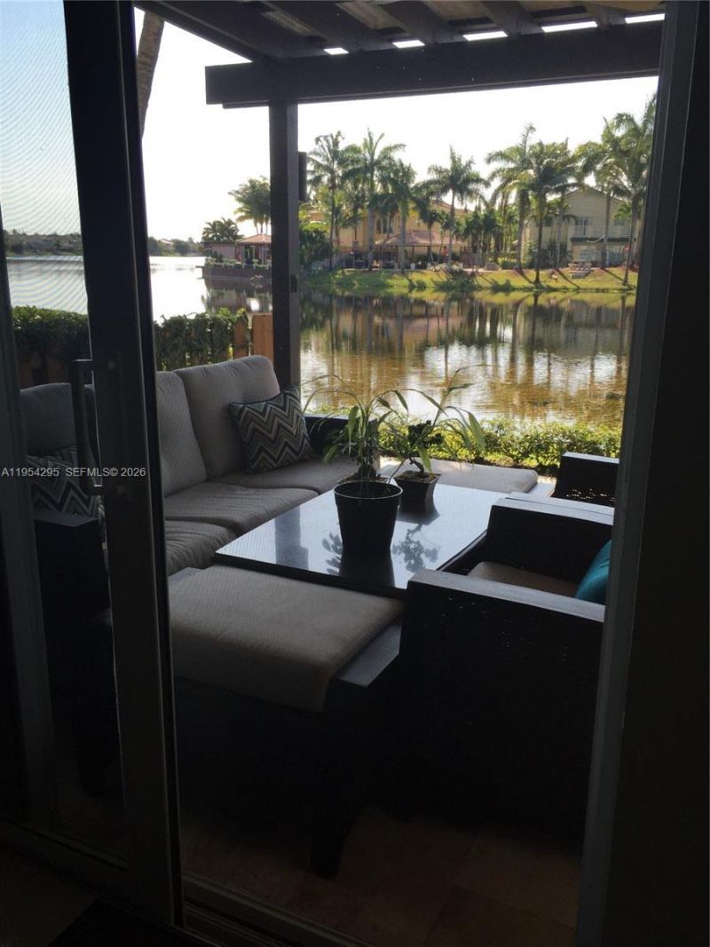 7233 NW 113th Ct, Doral, FL 33178 Photo