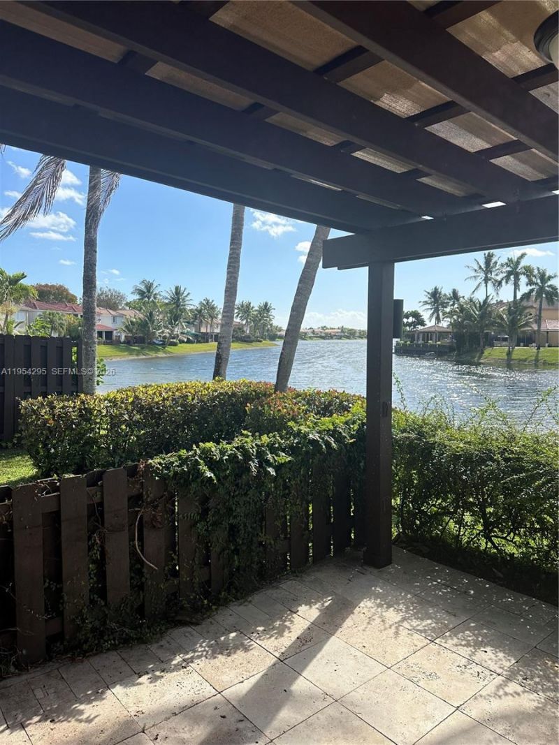 7233 NW 113th Ct, Doral, FL 33178 Photo