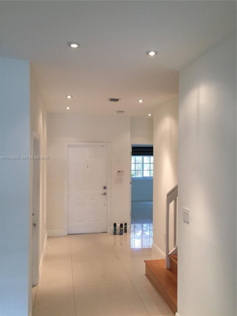 7233 NW 113th Ct, Doral, FL 33178 Photo