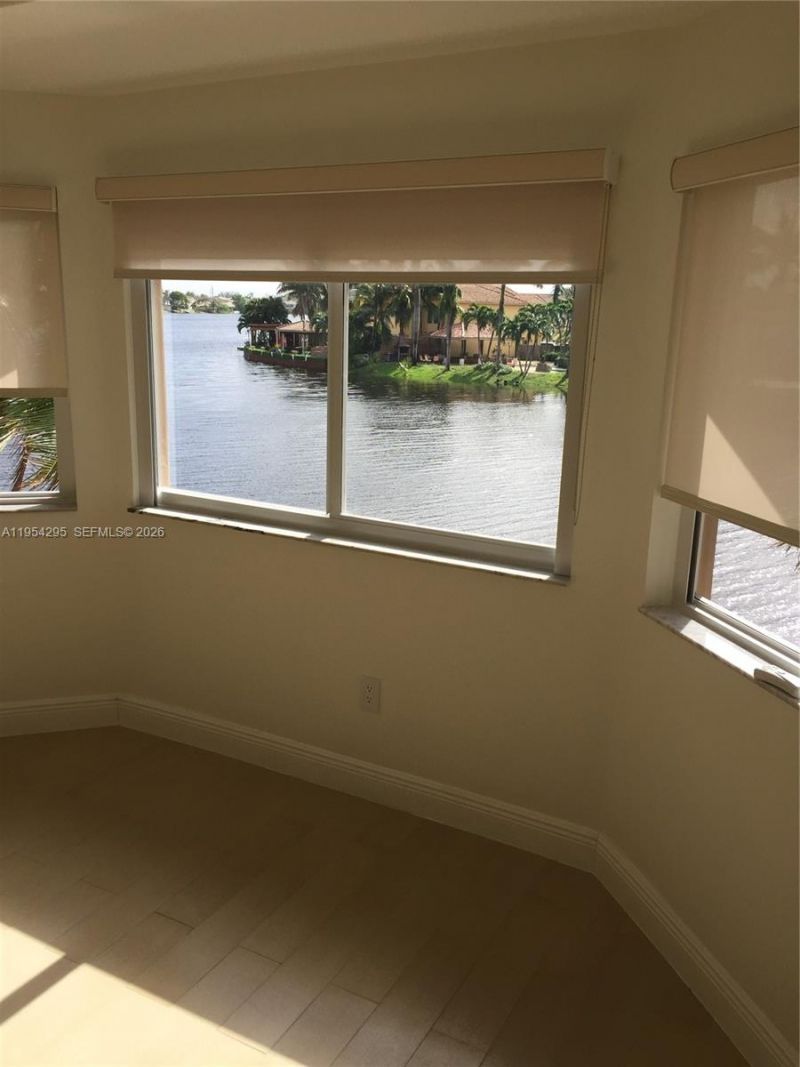 7233 NW 113th Ct, Doral, FL 33178 Photo