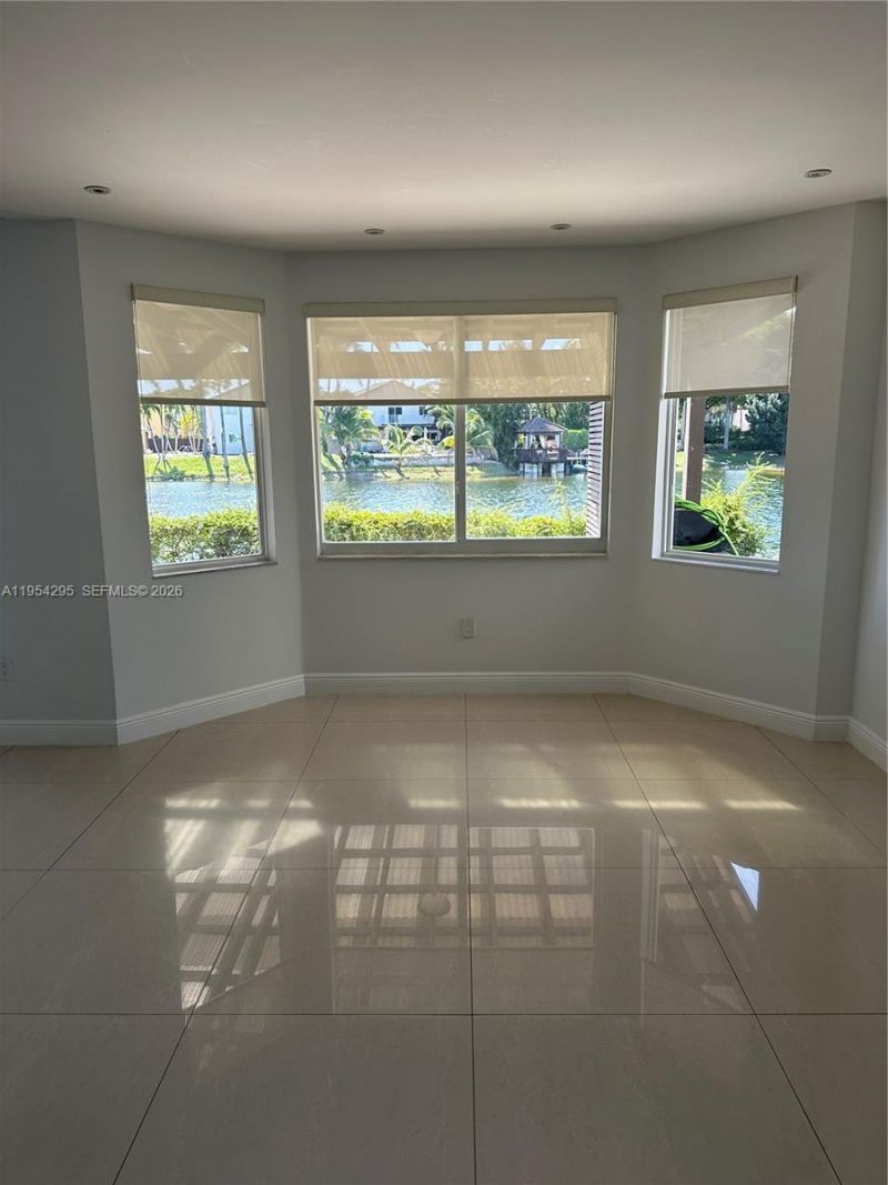 7233 NW 113th Ct, Doral, FL 33178 Photo