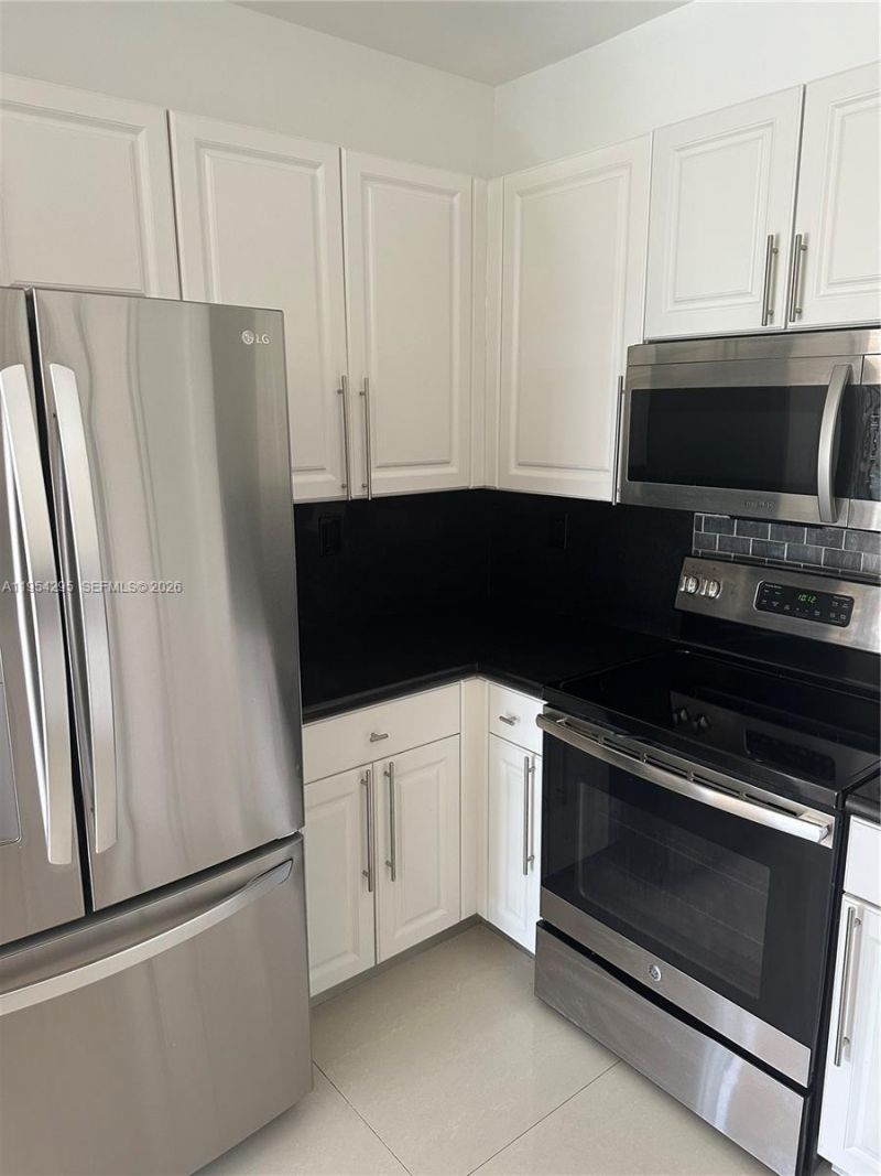 7233 NW 113th Ct, Doral, FL 33178 Photo