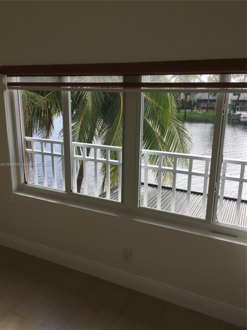 7233 NW 113th Ct, Doral, FL 33178 Photo