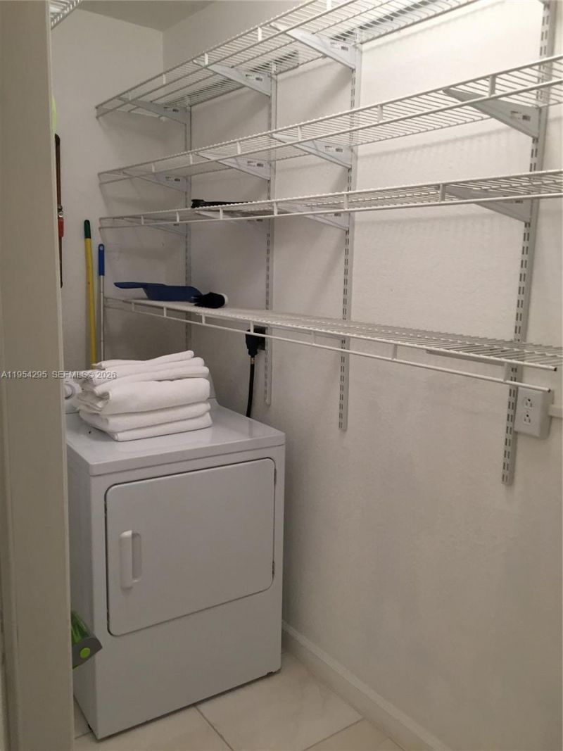 7233 NW 113th Ct, Doral, FL 33178 Photo