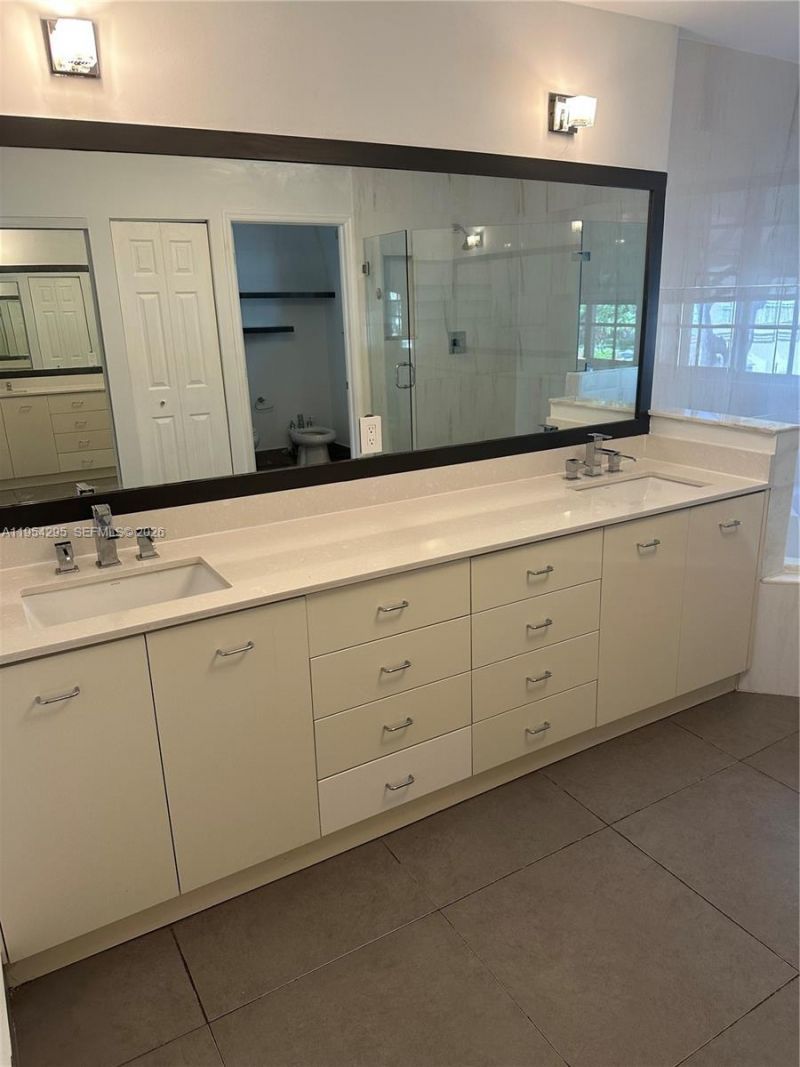 7233 NW 113th Ct, Doral, FL 33178 Photo