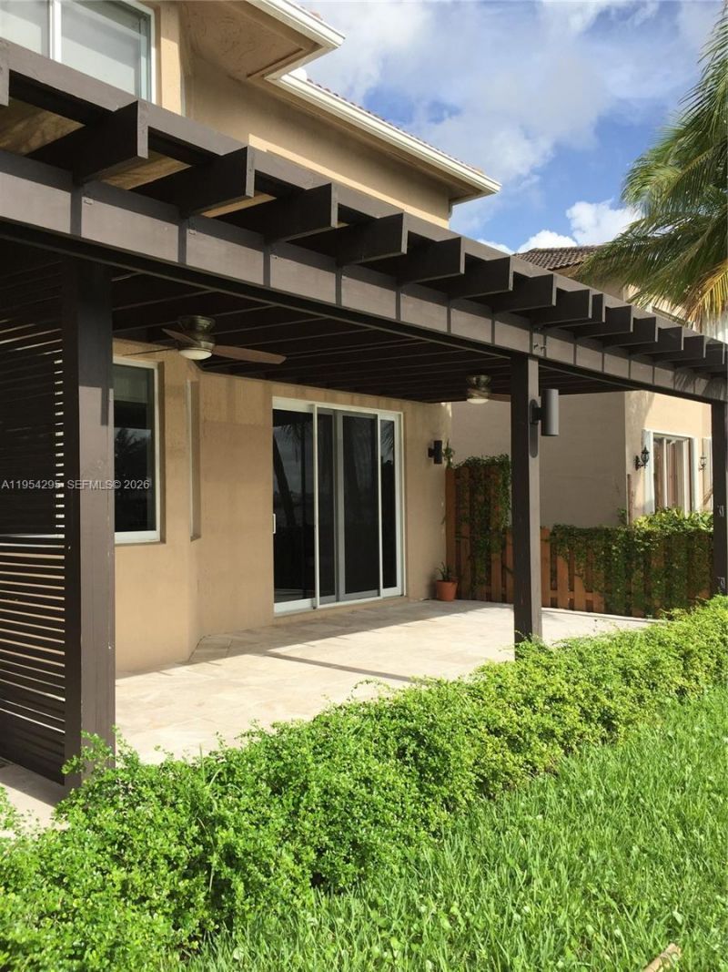 7233 NW 113th Ct, Doral, FL 33178 Photo