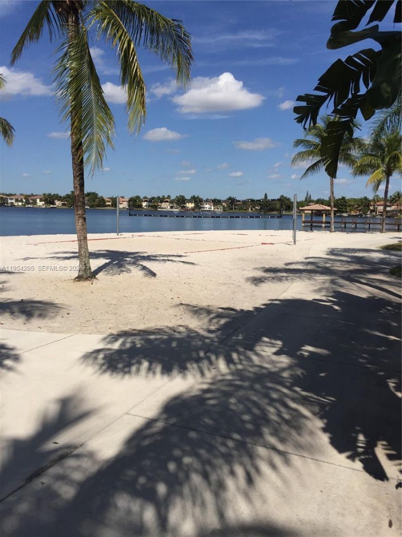 7233 NW 113th Ct, Doral, FL 33178 Photo