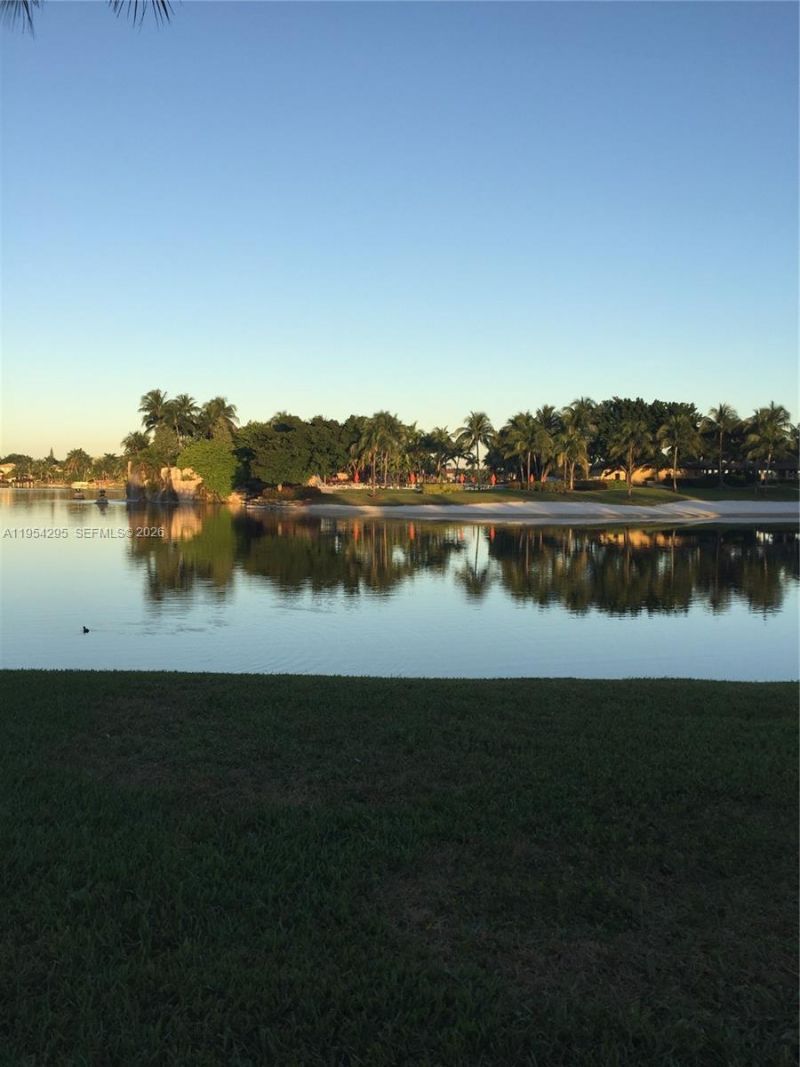 7233 NW 113th Ct, Doral, FL 33178 Photo