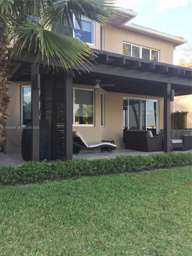 7233 NW 113th Ct, Doral, FL 33178 Photo