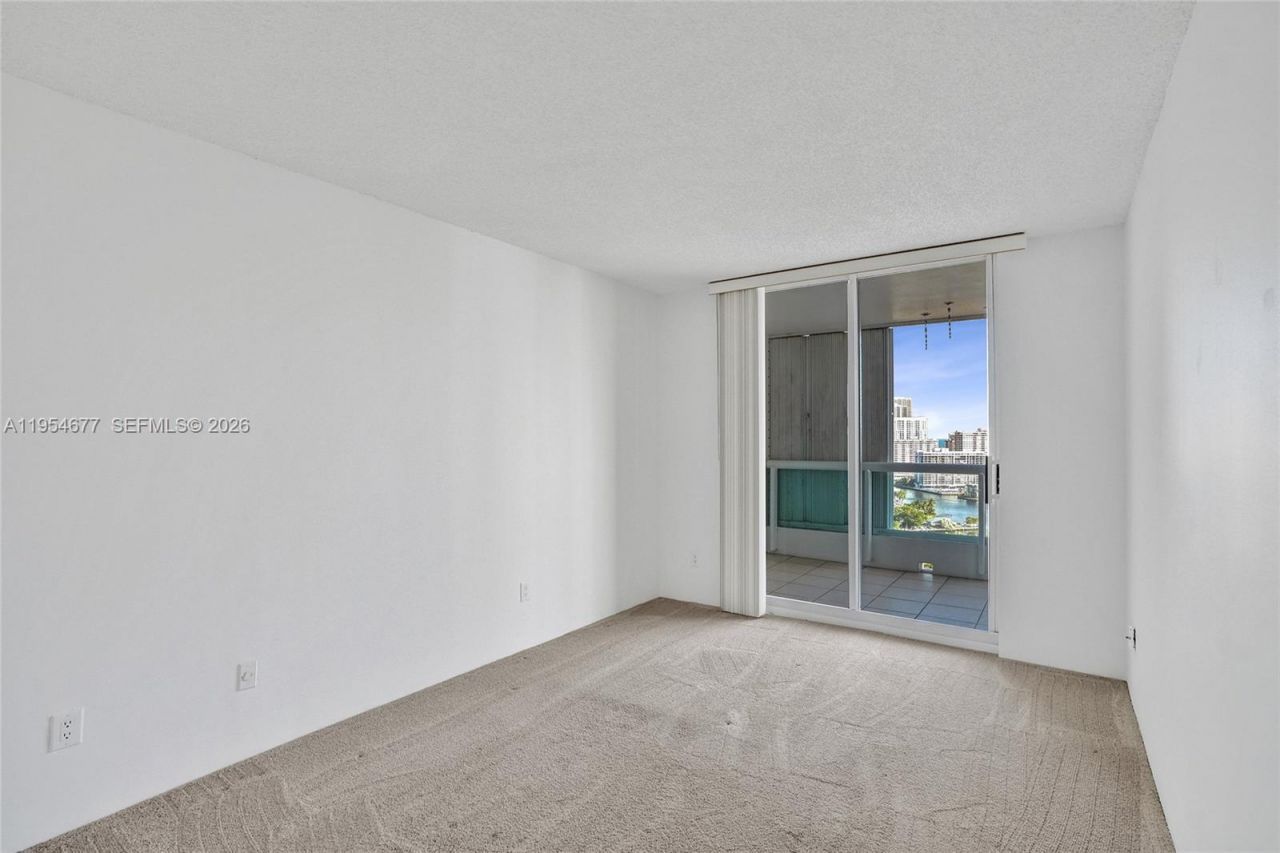 21205 Yacht Club Dr , Unit 2310, Aventura, FL 33180 Photo