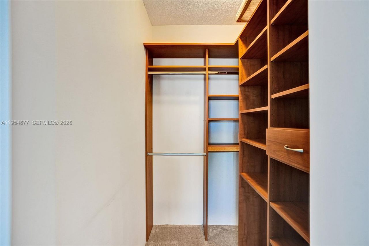 21205 Yacht Club Dr , Unit 2310, Aventura, FL 33180 Photo