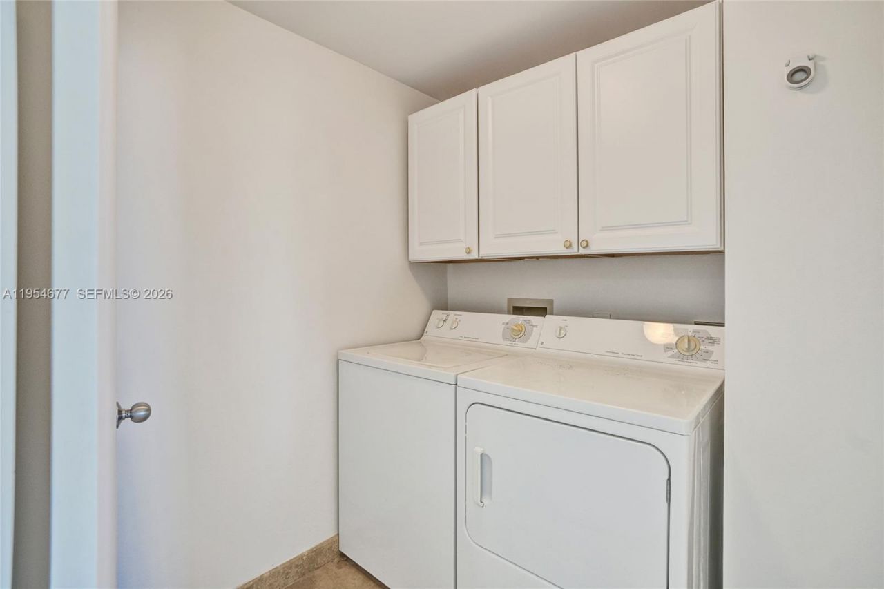 21205 Yacht Club Dr , Unit 2310, Aventura, FL 33180 Photo