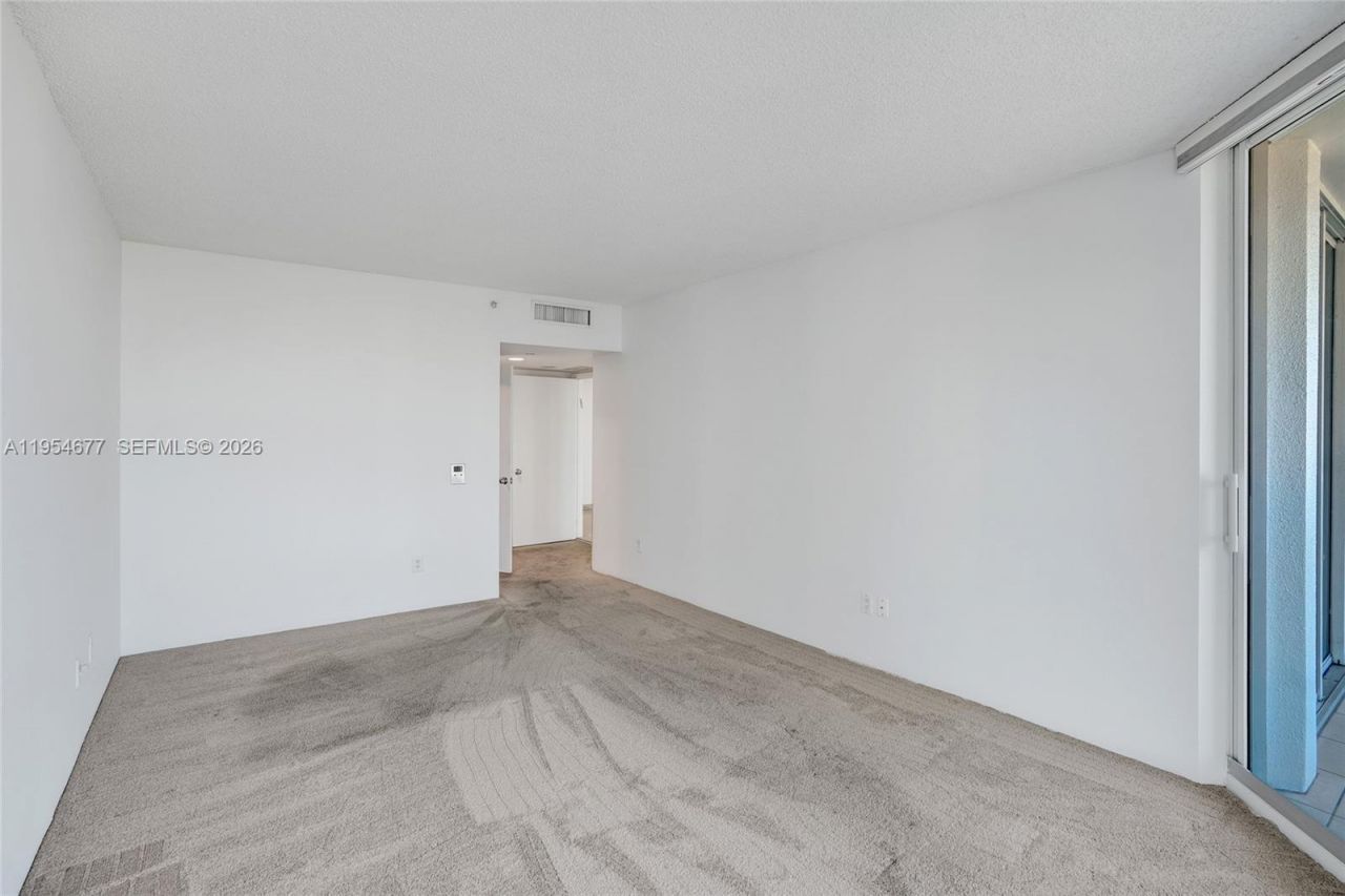 21205 Yacht Club Dr , Unit 2310, Aventura, FL 33180 Photo