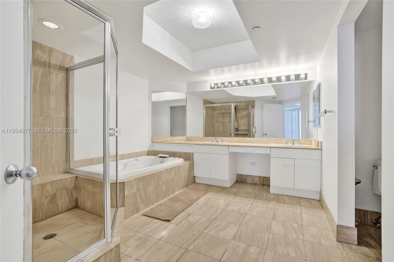 21205 Yacht Club Dr , Unit 2310, Aventura, FL 33180 Photo